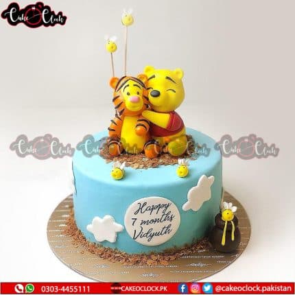 Honey The Pooh Cake Theme