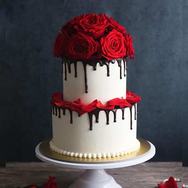 2 tier cake for love