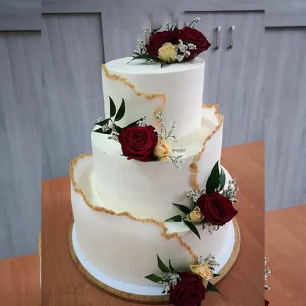 3 tier wedding cake