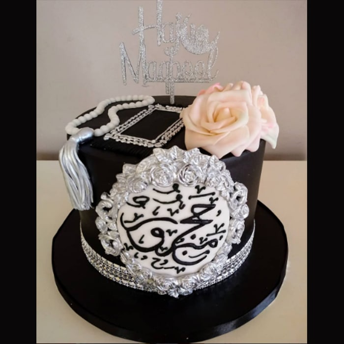 Fancy Black Theme Cake