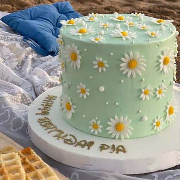 decent flower cake