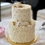white flower theme wedding cake